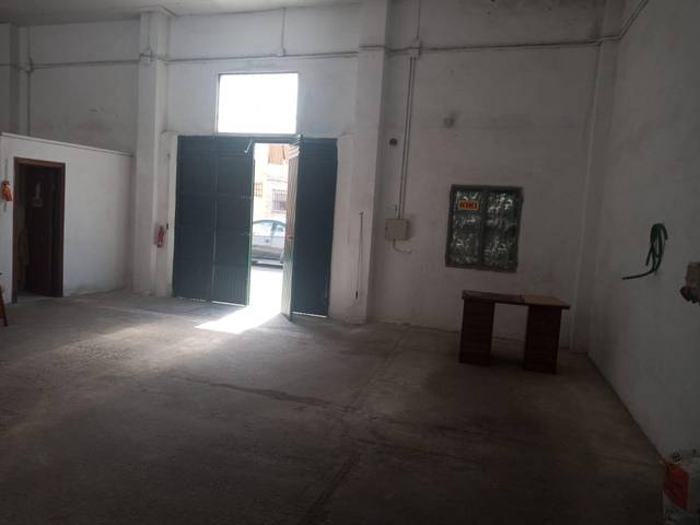 Local comercial en Alquiler en Arco Norte - Avda. España