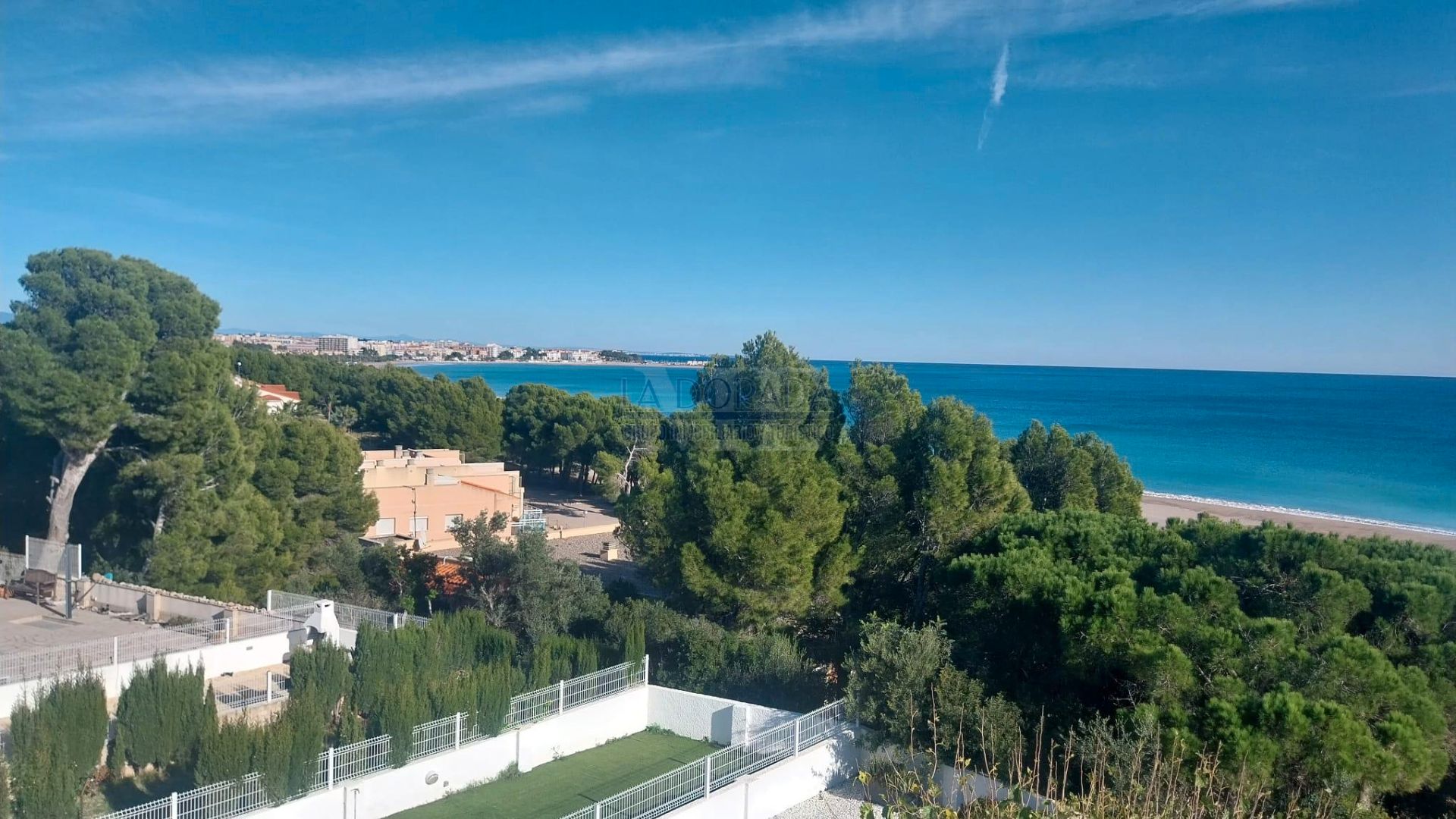 Exterior view of Single-family semi-detached for sale in Vandellòs i l'Hospitalet de l'Infant  with Air Conditioner, Heating and Private garden