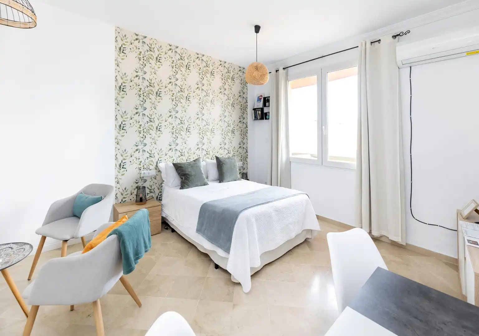 Dormitori de Estudi en venda en Granada amb Aire condicionat, Terrassa i Moblat