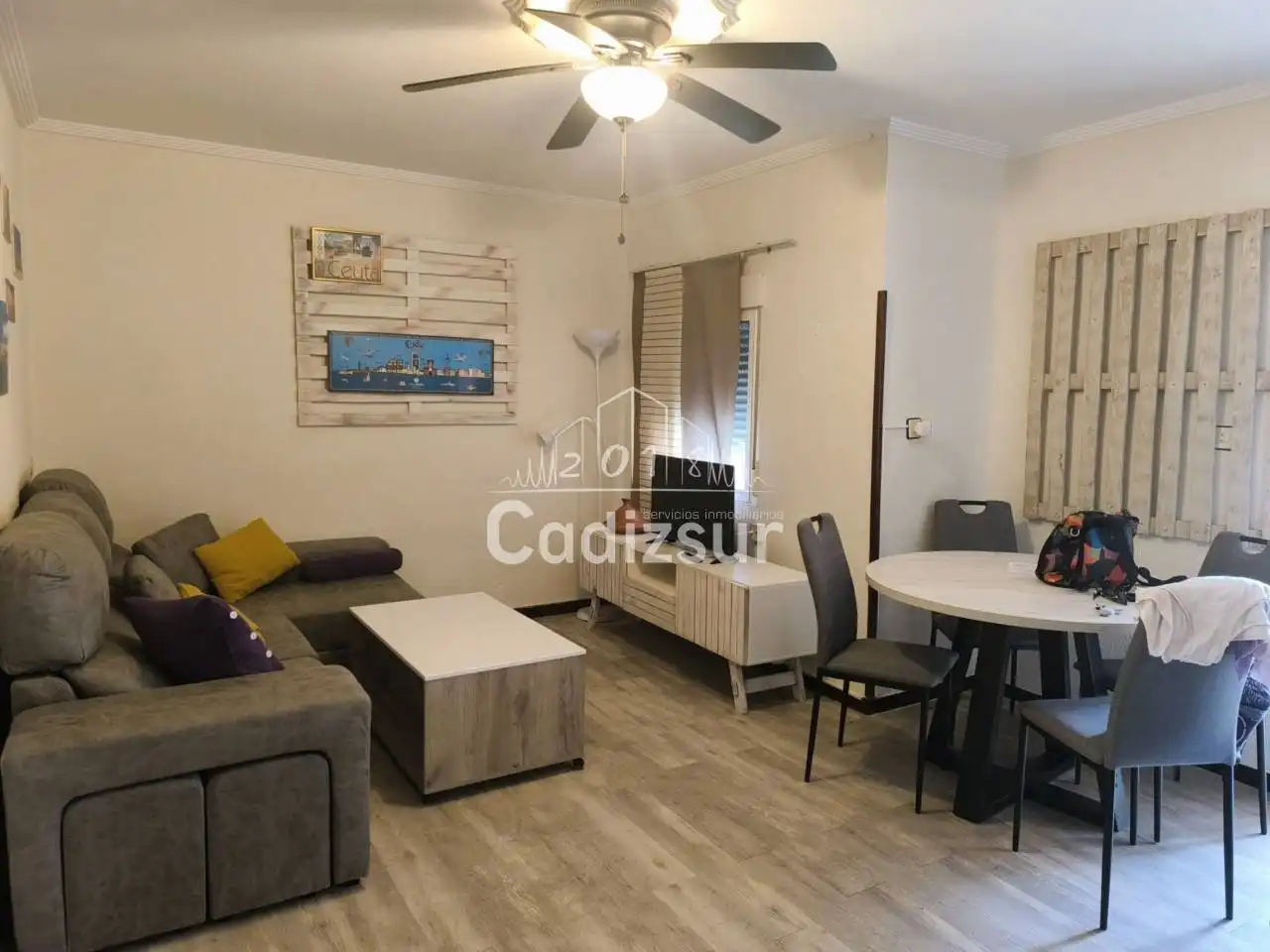 Living room of Flat for rent in Cádiz  with Terrace and Furnished