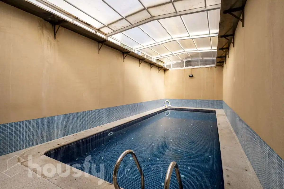 Piscina de Casa o chalet en venta en Barcelona con Aire acondicionado, Terraza y Trastero