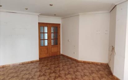 Flat for sale in Chiva  with Balcony