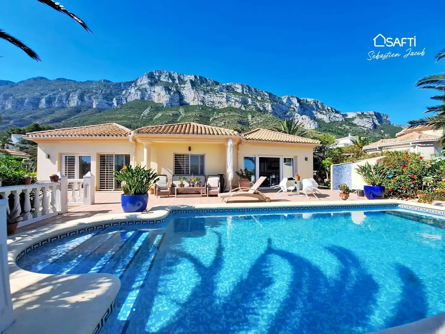 Exterior view of Houses for sale in Dénia  with Air Conditioner, Heating and Terrace