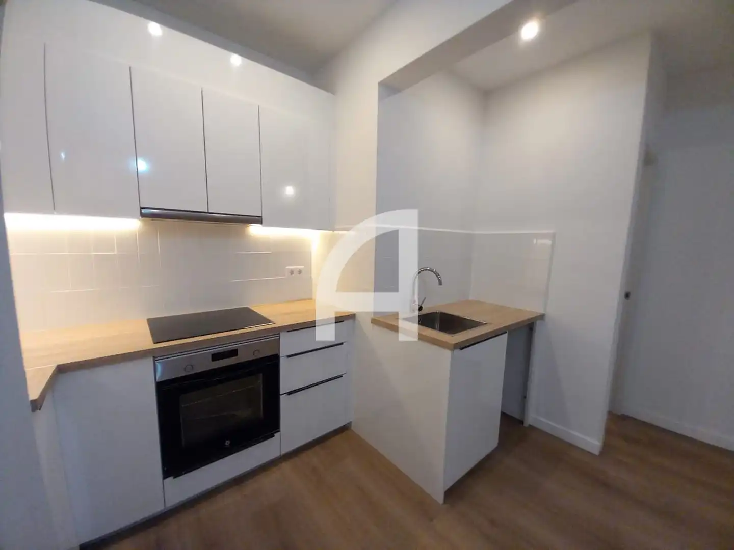 Cocina de Piso de alquiler en Barcelona con Parquet