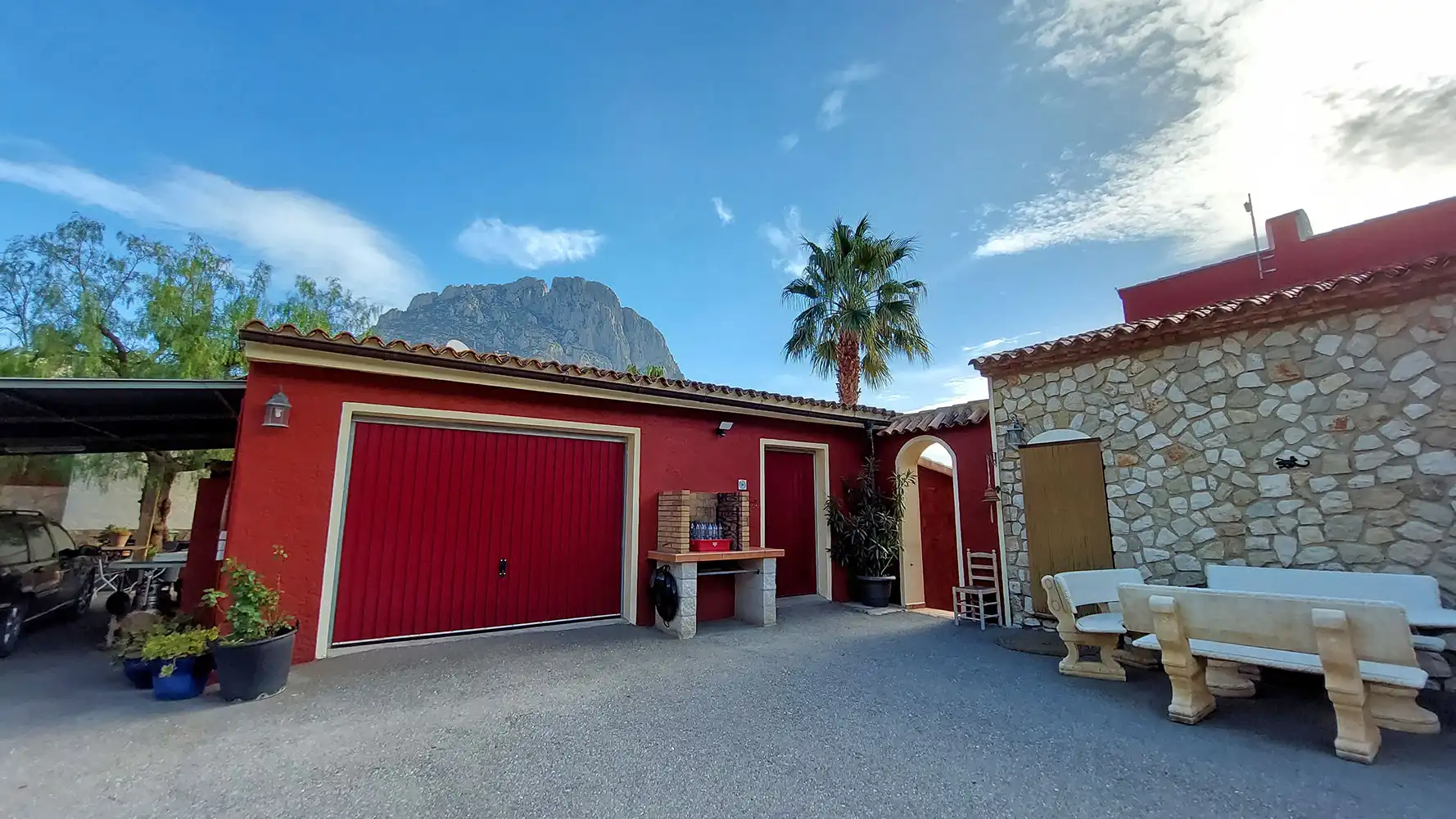 Vista exterior de Casa o xalet en venda en Finestrat amb Aire condicionat, Calefacció i Jardí privat