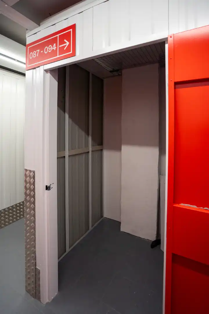 Storage room for rent in Barcelona  with Alarm
