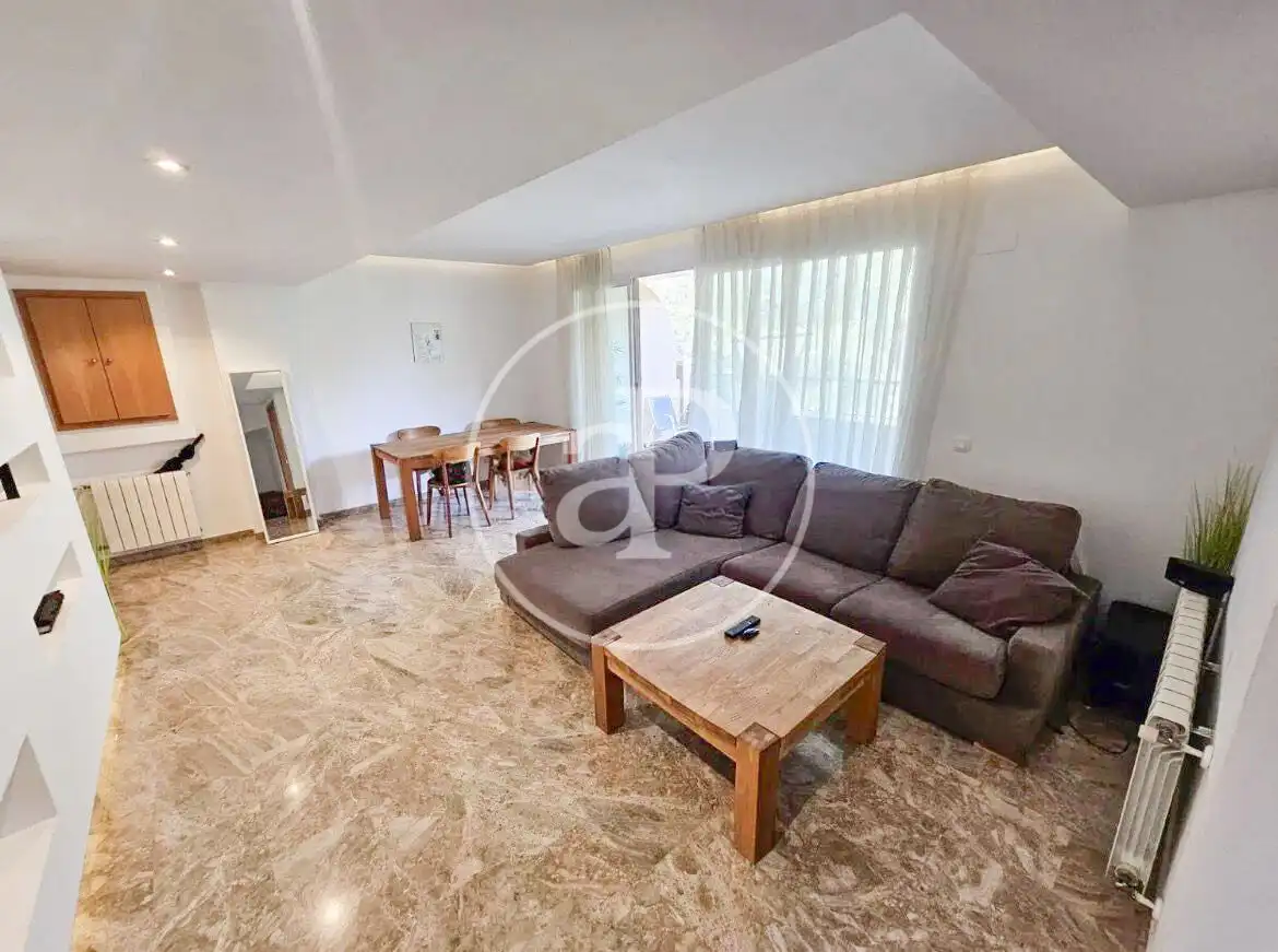 Sala d'estar de Àtic en venda en Bétera amb Aire condicionat, Calefacció i Jardí privat