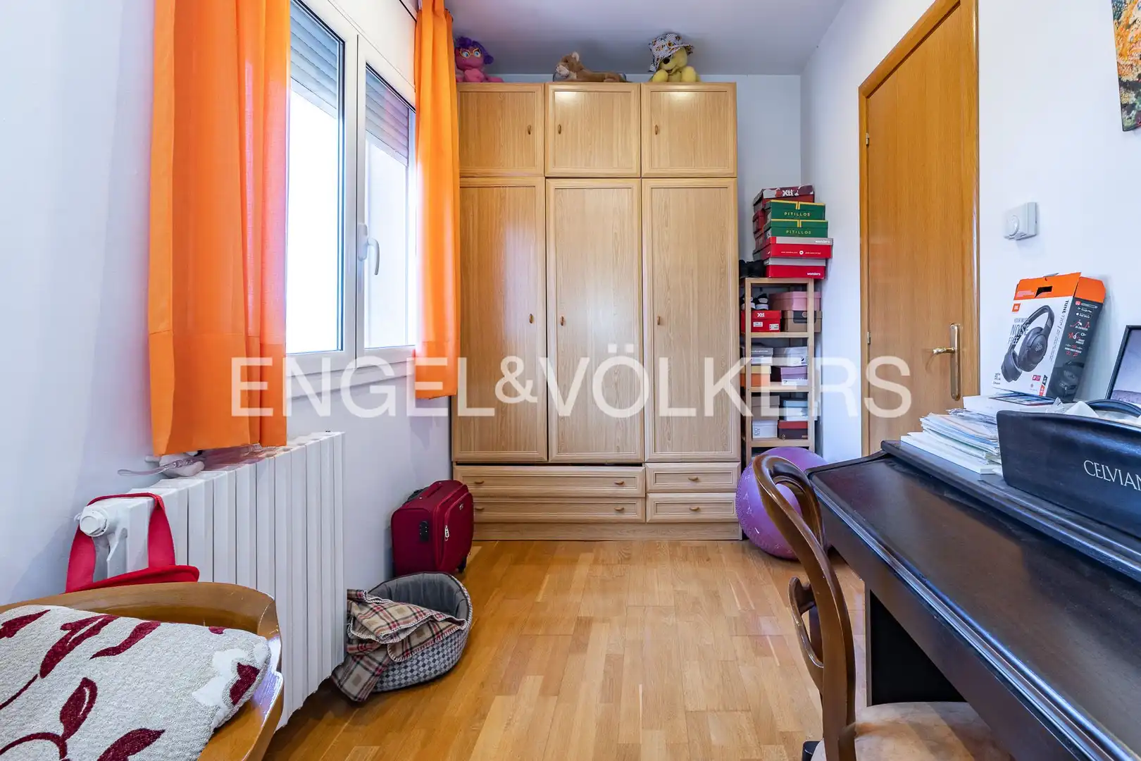 Bedroom of Houses for sale in Sant Cugat del Vallès  with Air Conditioner, Heating and Private garden