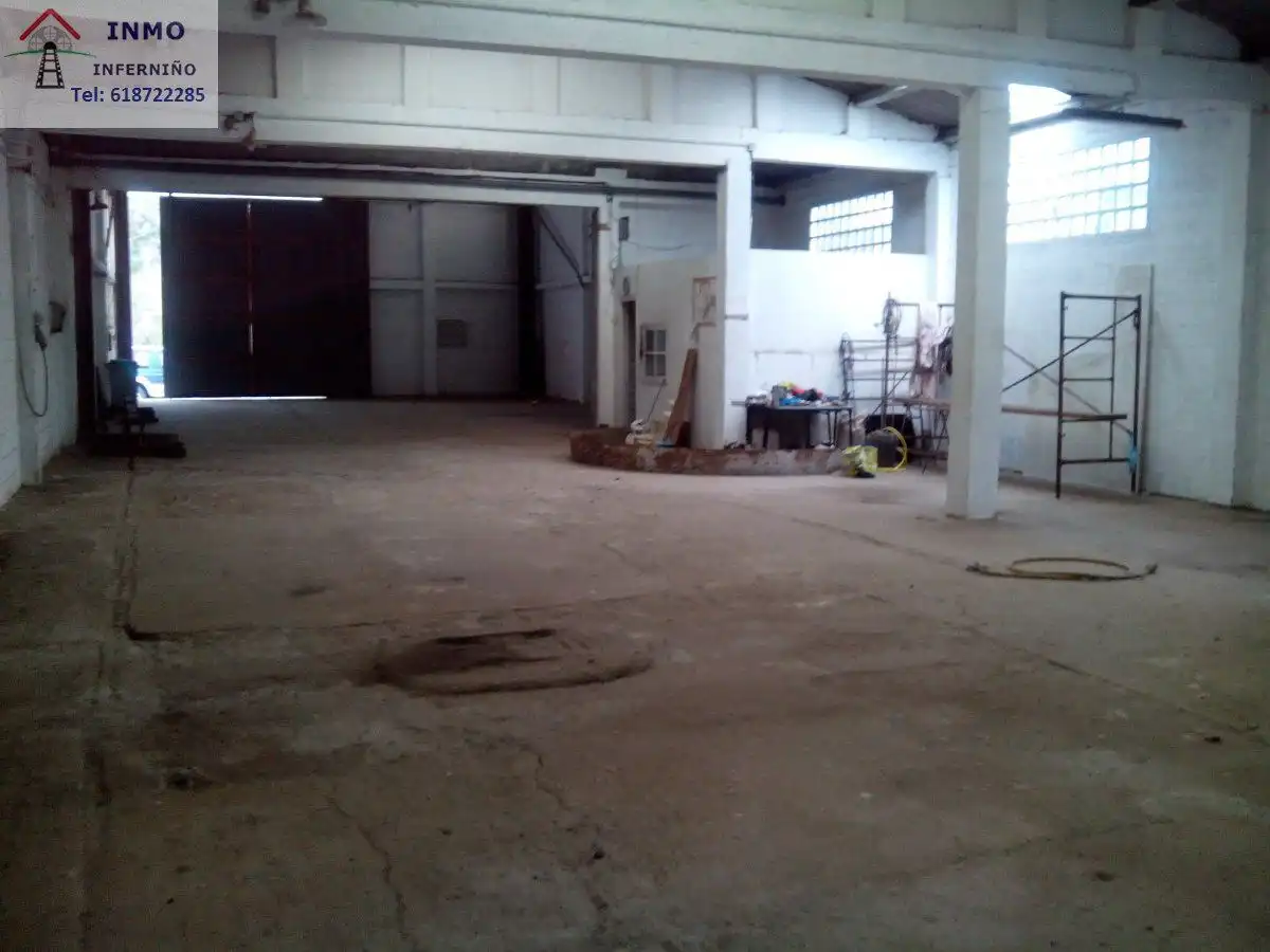 Fabrikhallen zur Miete in Santa Comba