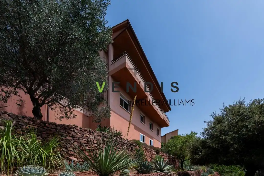 Vista exterior de Casa o chalet en venta en Corbera de Llobregat con Aire acondicionado, Jardín privado y Terraza
