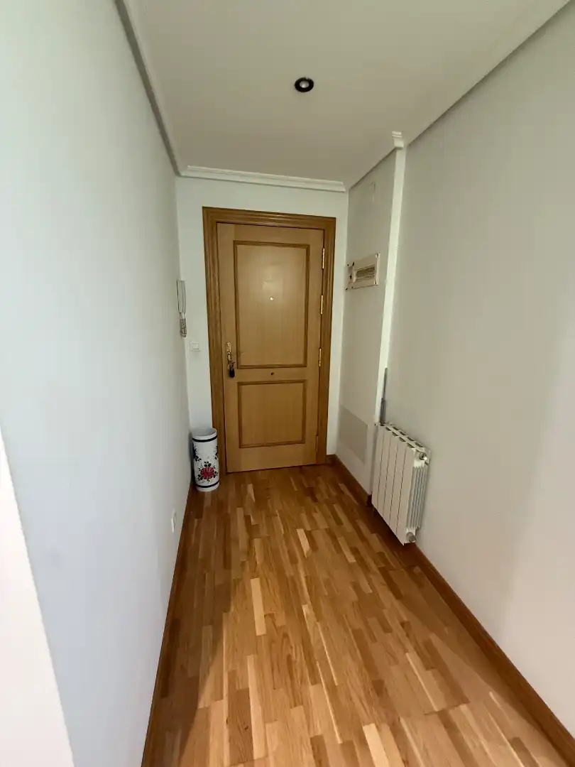 Wohnung zum Verkauf in Hazas de Cesto mit Klimaanlage, Heizung und Terrasse