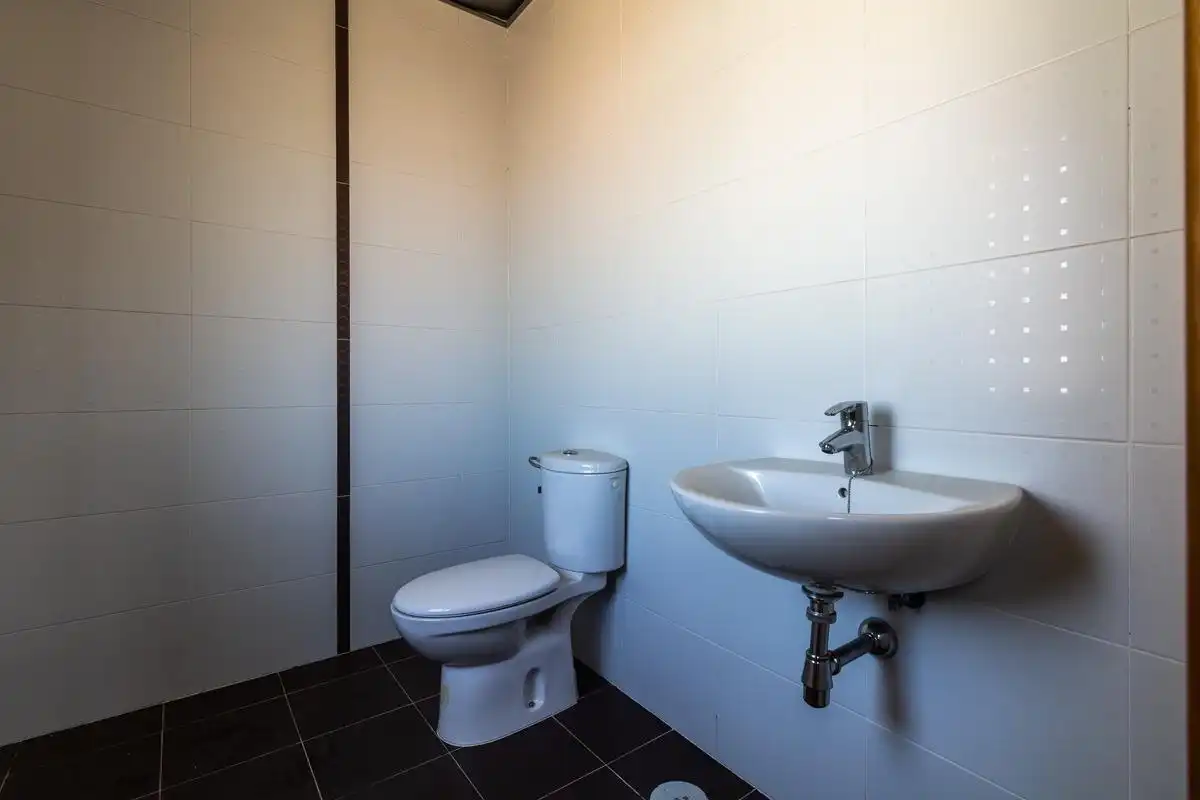 Baño de Oficina de alquiler en El Ejido