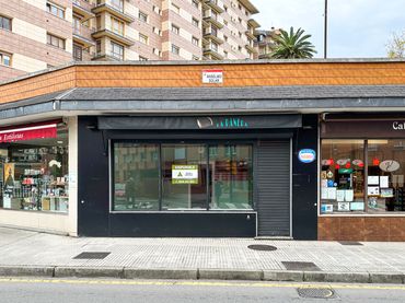 Business premises to rent in Calle Anselmo Solar