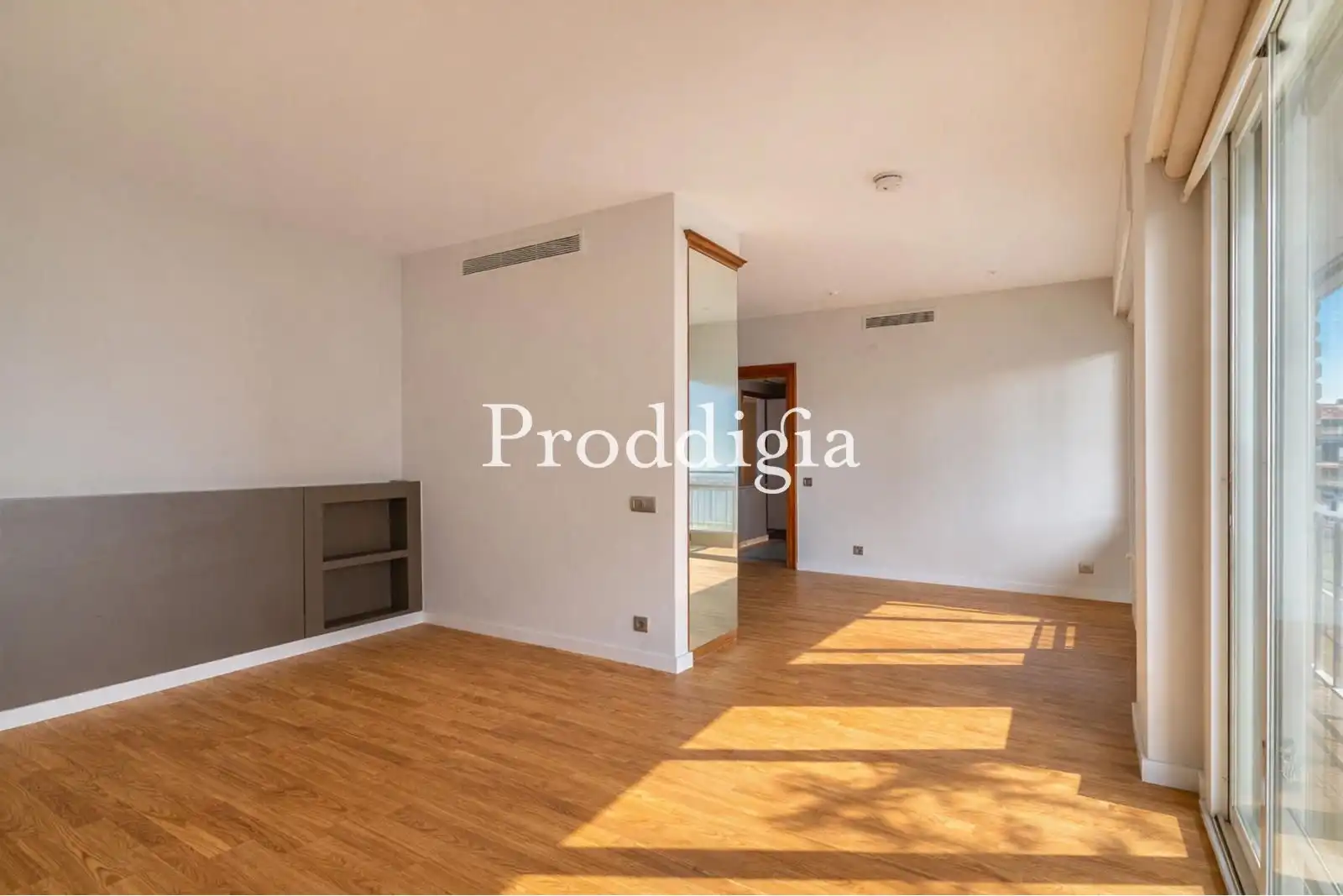 Bedroom of Flat for rent in Barcelona  with Air Conditioner, Heating and Terrace