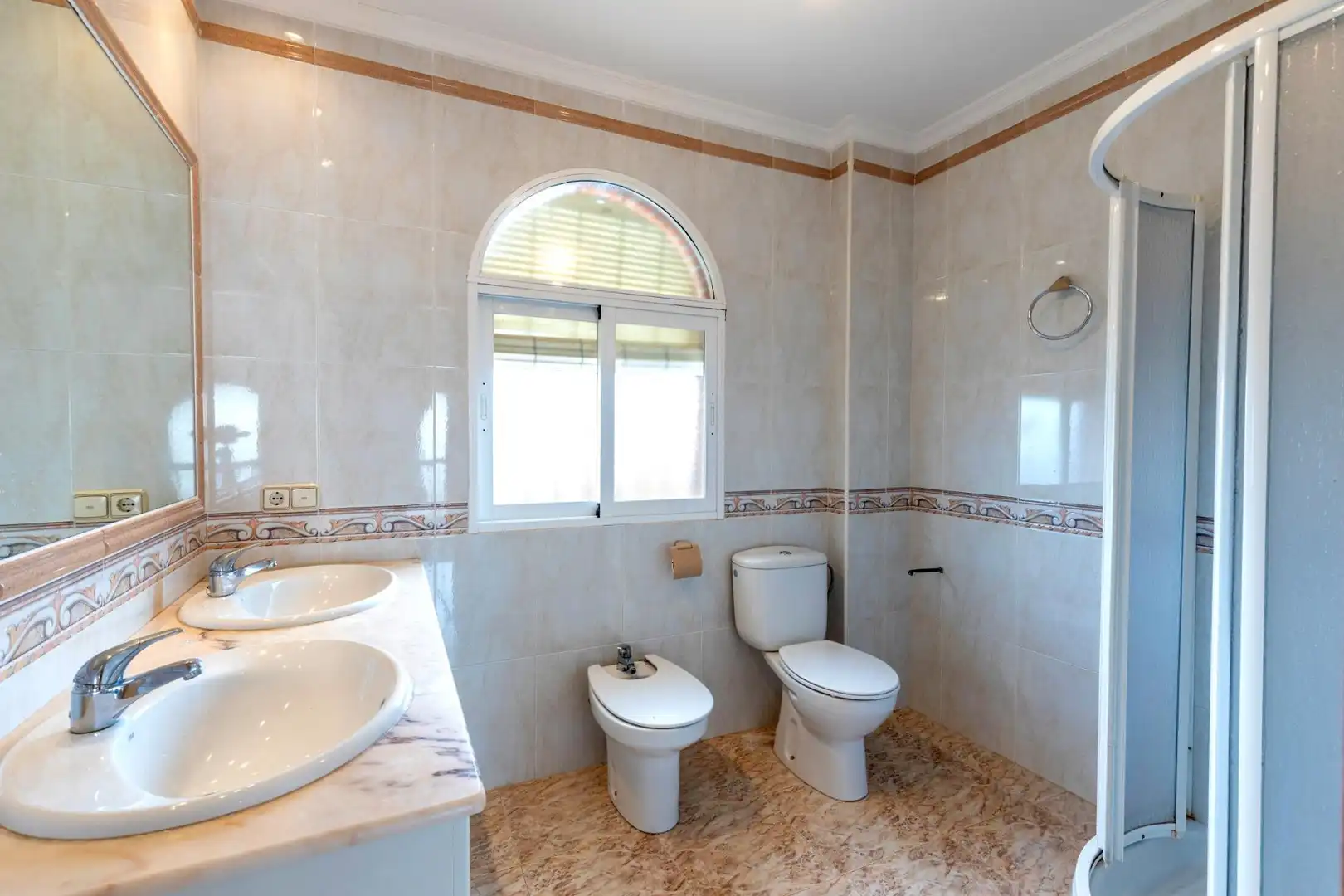 Baño de Casa o chalet en venta en Escúzar con Terraza y Piscina