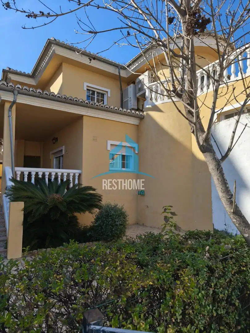 Vista exterior de Casa o chalet en venta en Simat de la Valldigna con Aire acondicionado, Calefacción y Jardín privado