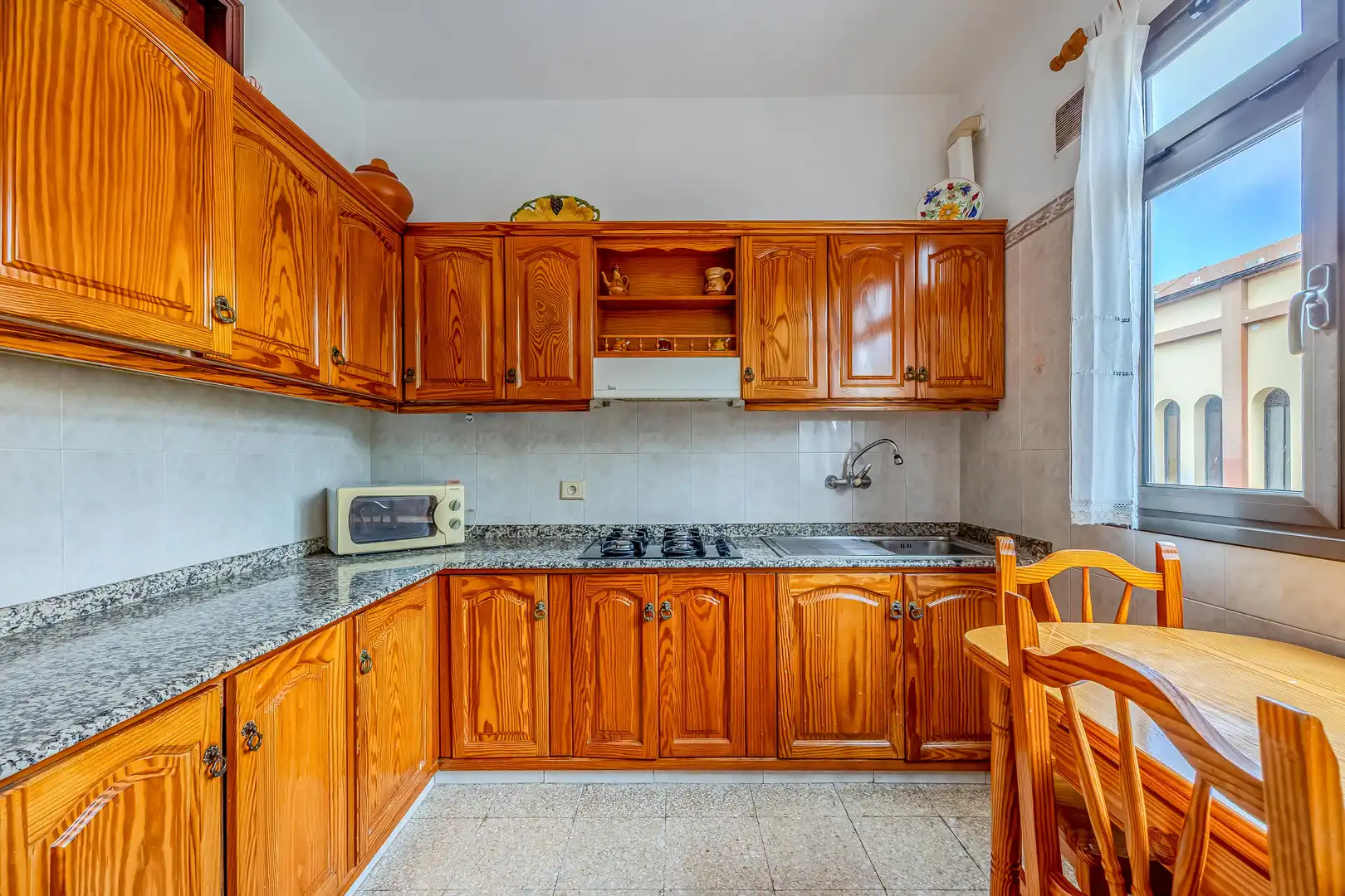 Cocina de Piso en venta en Telde con Terraza, Trastero y Balcón