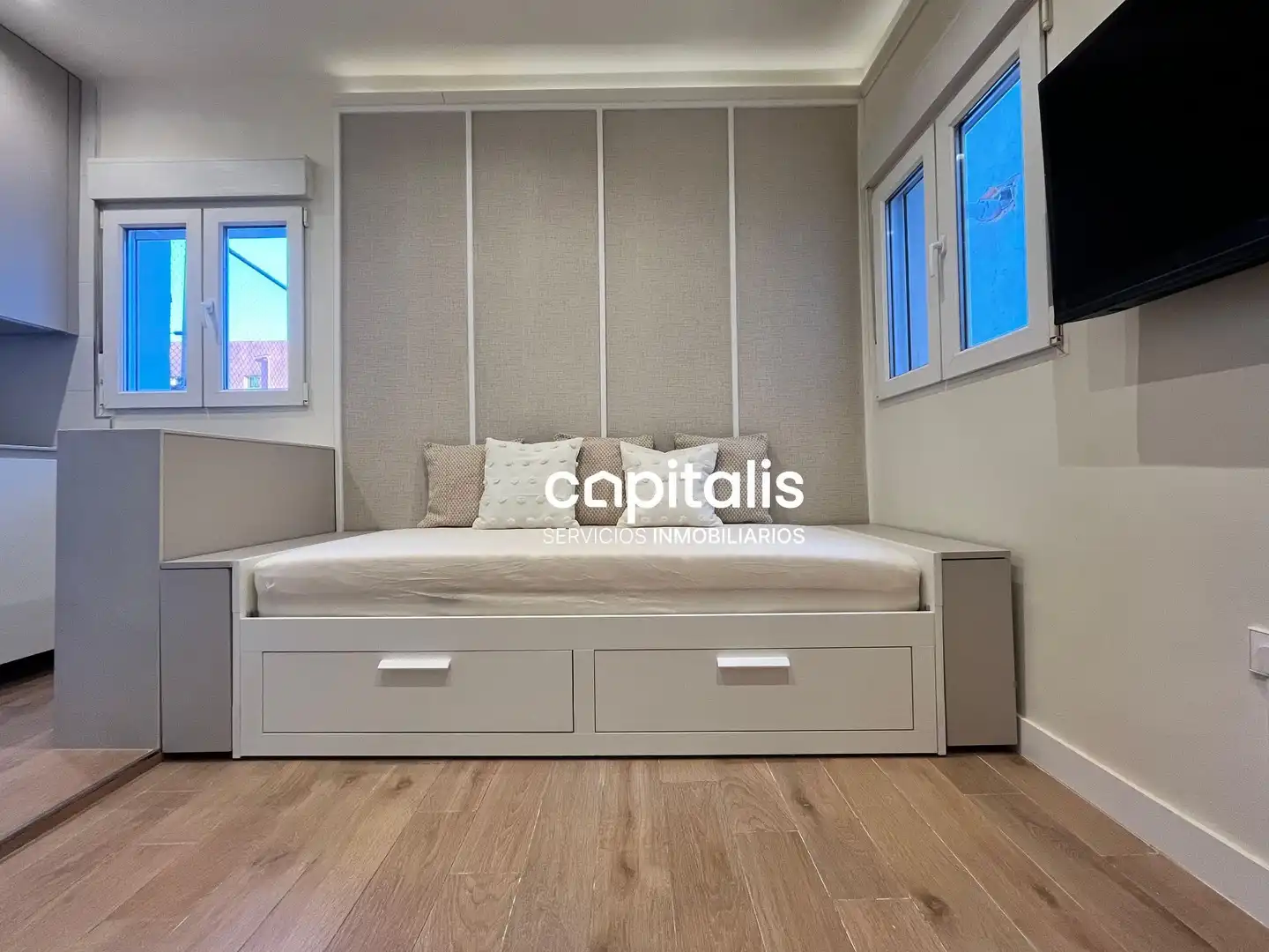 Schlafzimmer von Wohnung zur Miete in Madrid mit Klimaanlage, Heizung und Möbliert