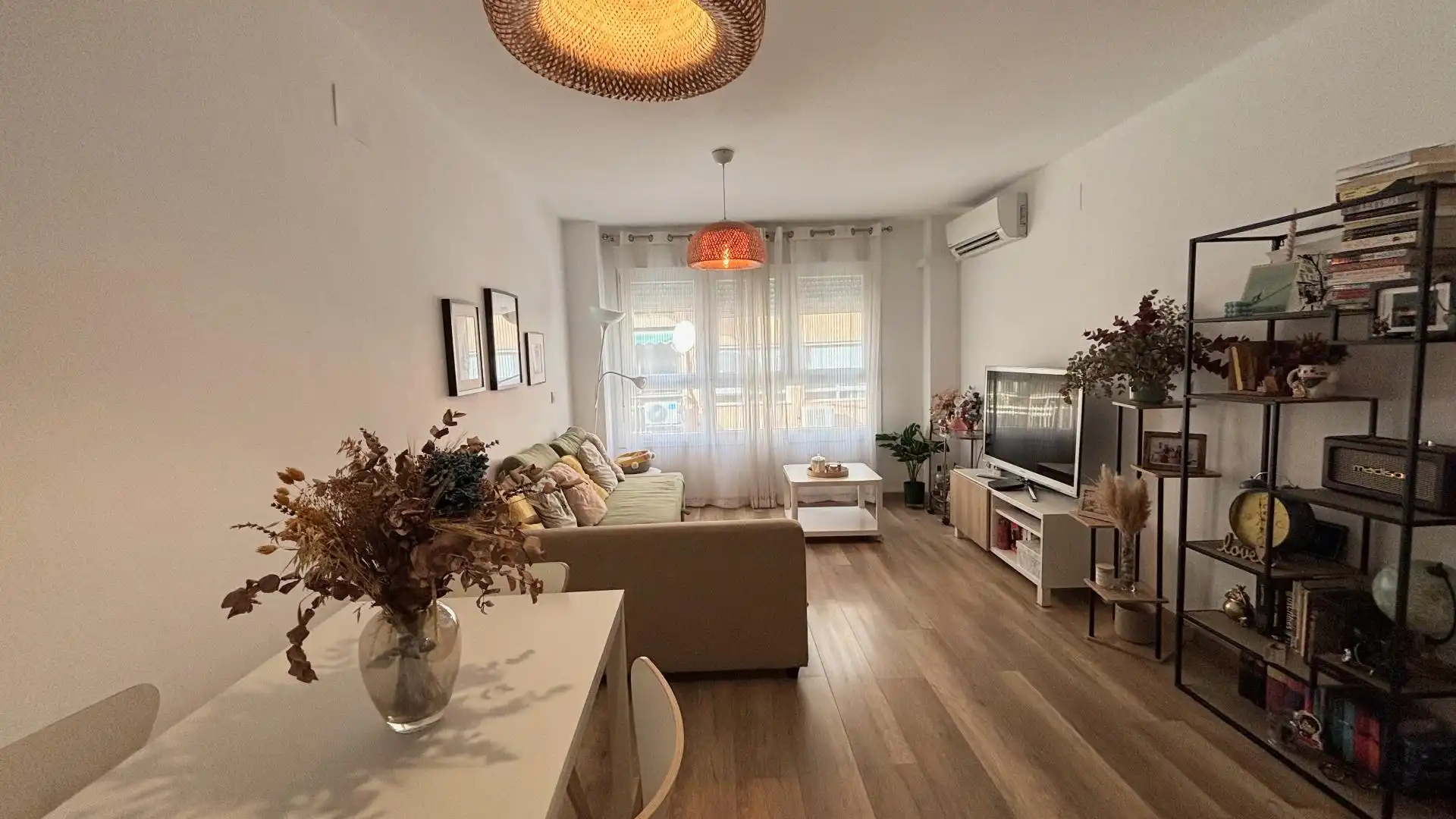 Living room of Duplexes for sale in Alicante / Alacant  with Air Conditioner, Storage room and Balcony