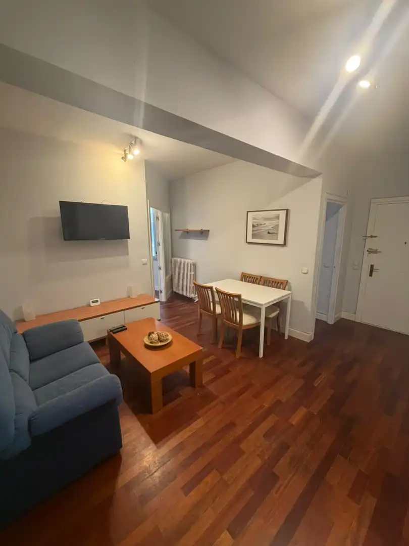 Piso con ascensor en venta en Calle Pedro Martínez Artola kalea, imagen 4