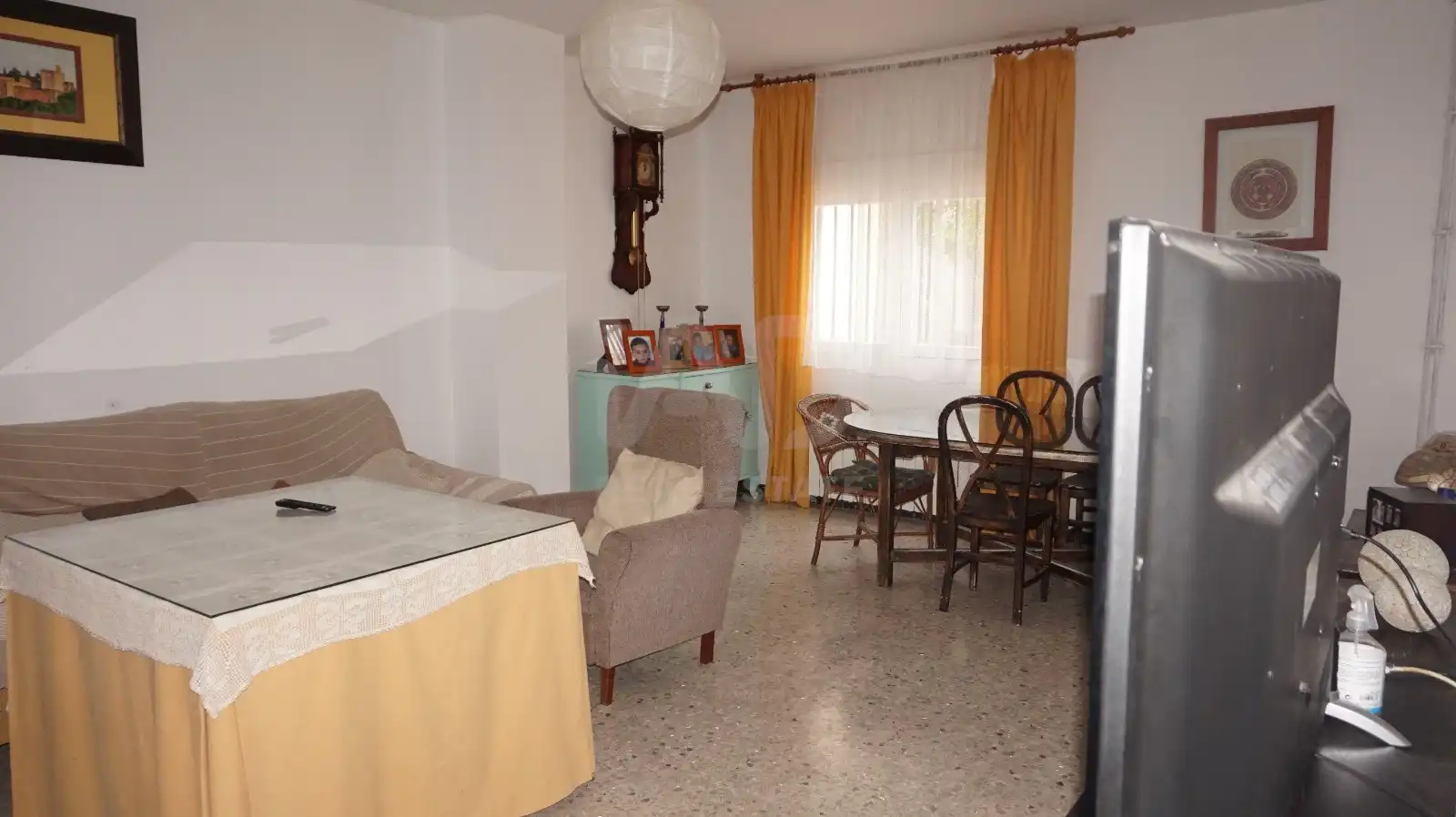 Sala de estar de Casa adosada en venta en Alamedilla con Calefacción y Terraza