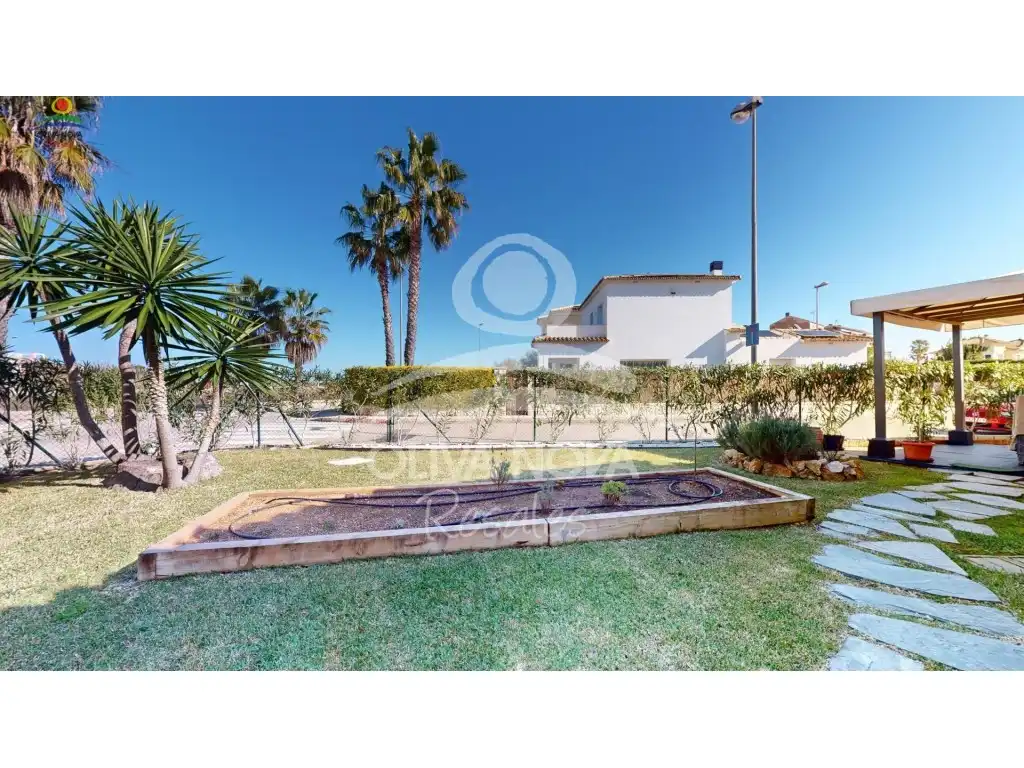 Jardín de Casa o chalet en venta en Oliva con Jardín privado