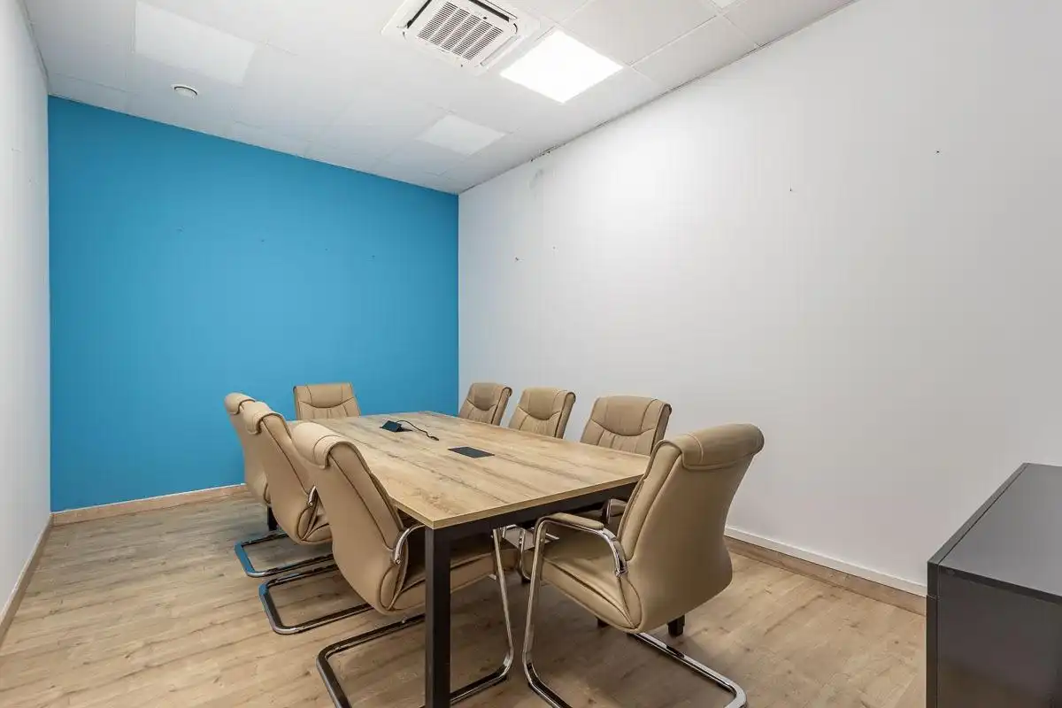 Office for rent in Granada  with Air Conditioner and Furnished