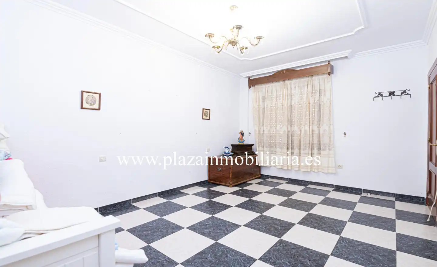 Planta baja en venta en Lucena con Terraza y Trastero