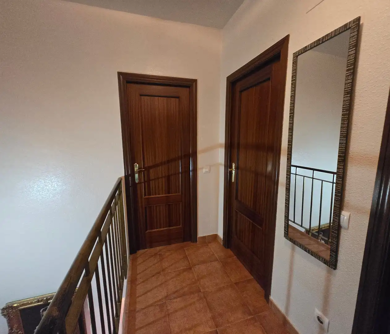Casa adosada en venda en Dos Hermanas amb Terrassa