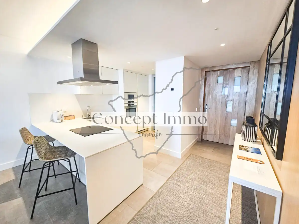Vista exterior de Planta baja en venta en Guía de Isora con Aire acondicionado, Jardín privado y Terraza