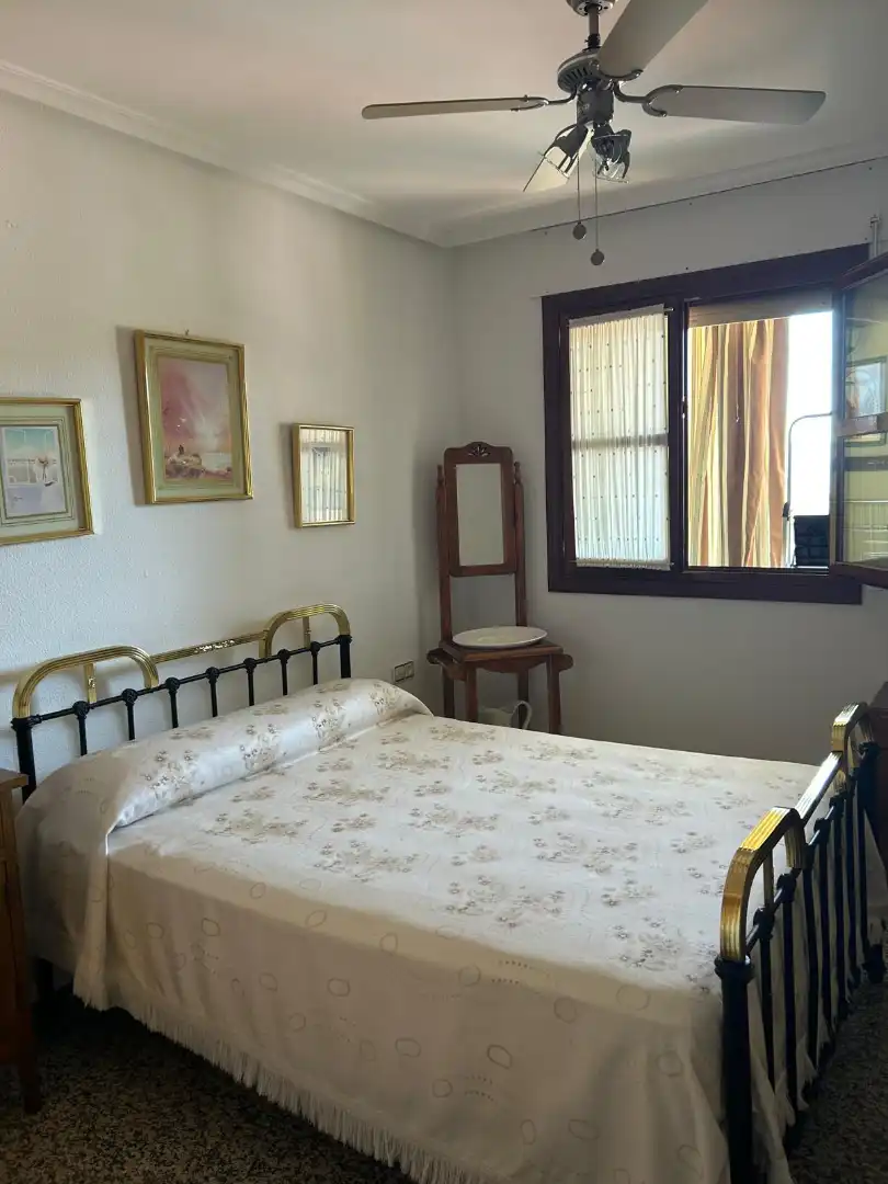 Schlafzimmer von Wohnung zur Miete in Jaén mit Klimaanlage, Heizung und Terrasse