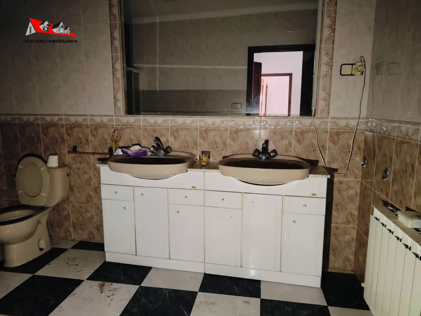Badezimmer von Wohnung zum Verkauf in Casas de Juan Núñez mit Heizung, Möbliert und Balkon