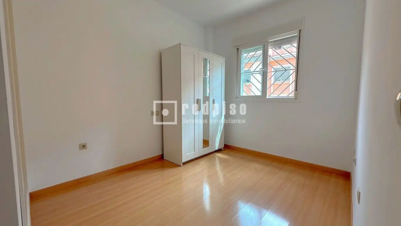 Dormitori de Casa o xalet de lloguer en Málaga amb Aire condicionat, Calefacció i Jardí privat