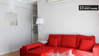 Living room of Flat to rent in  Madrid Capital  with Air Conditioner, Heating and Furnished