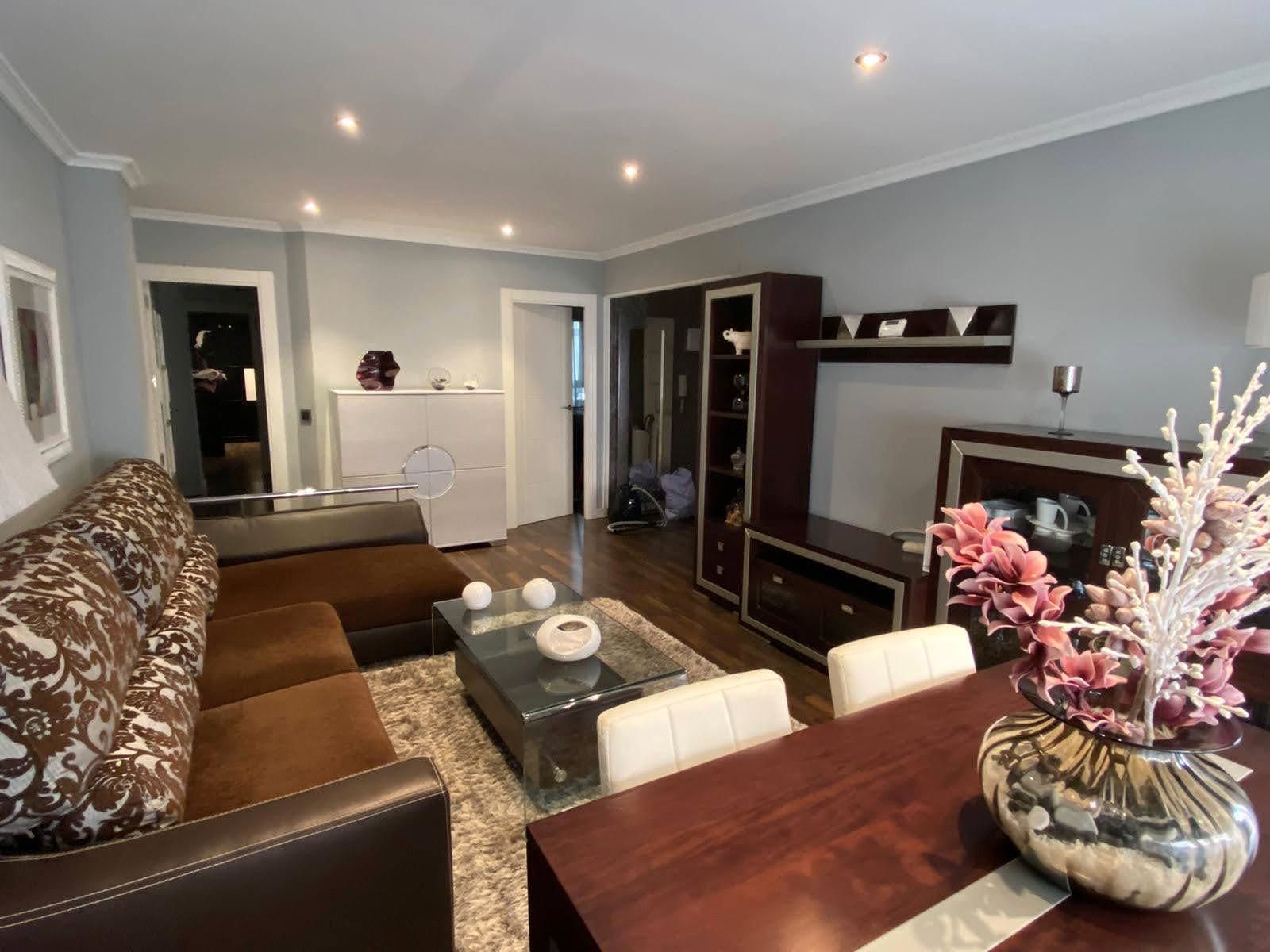 Living room of Flat to rent in  Albacete Capital  with Heating, Parquet flooring and Furnished