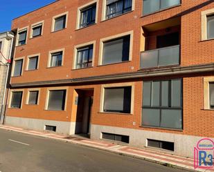 Exterior view of Apartment for sale in San Andrés del Rabanedo  with Heating, Terrace and Storage room