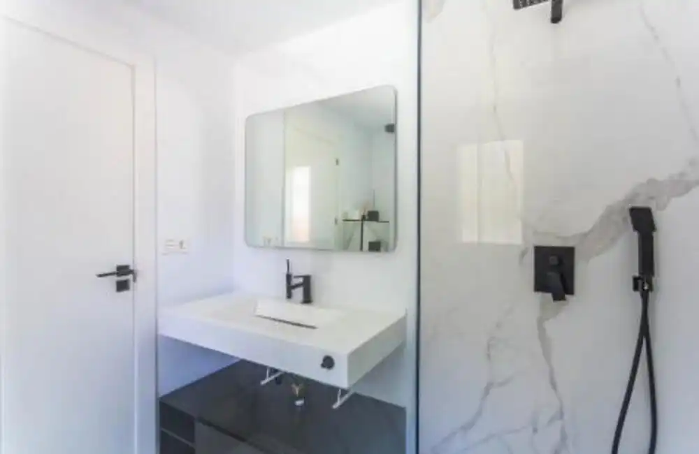 Bathroom of Houses for rent in Marbella  with Air Conditioner, Private garden and Terrace