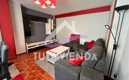 Sala d'estar de Pis en venda en Valladolid Capital amb Calefacció, Terrassa i Traster