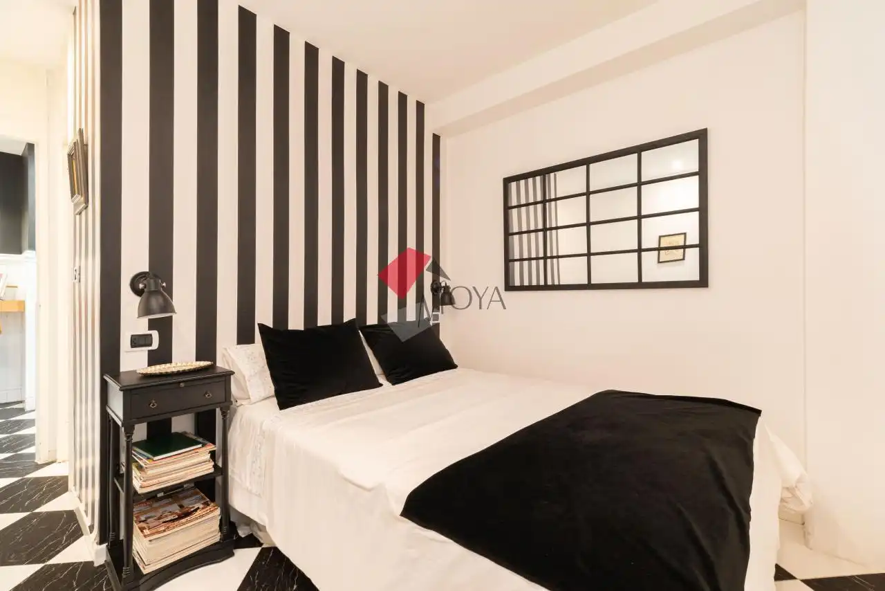 Schlafzimmer von Wohnung zum Verkauf in Vigo  mit Heizung, Parkett und Abstellraum