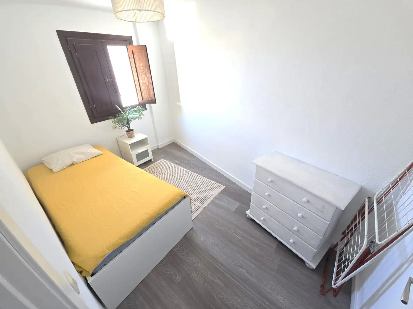 Schlafzimmer von Wohnungen zur Miete in Casco Antiguo