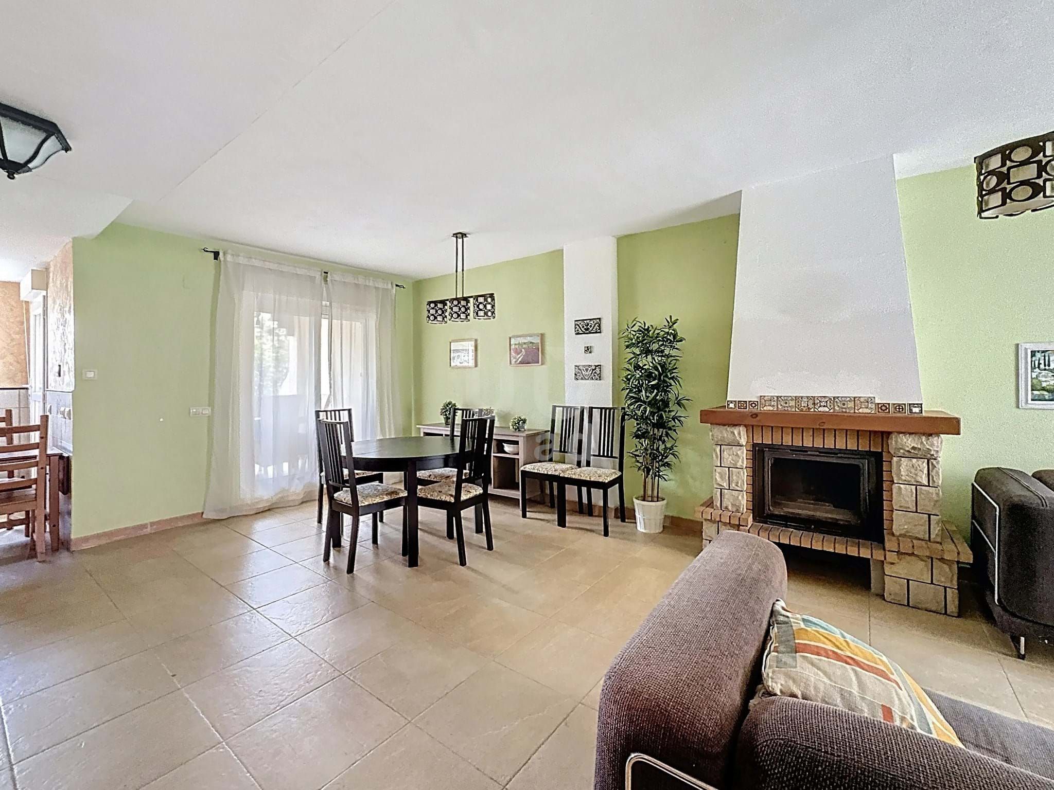 Sala d'estar de Casa o xalet en venda en Tarifa amb Calefacció, Terrassa i Piscina