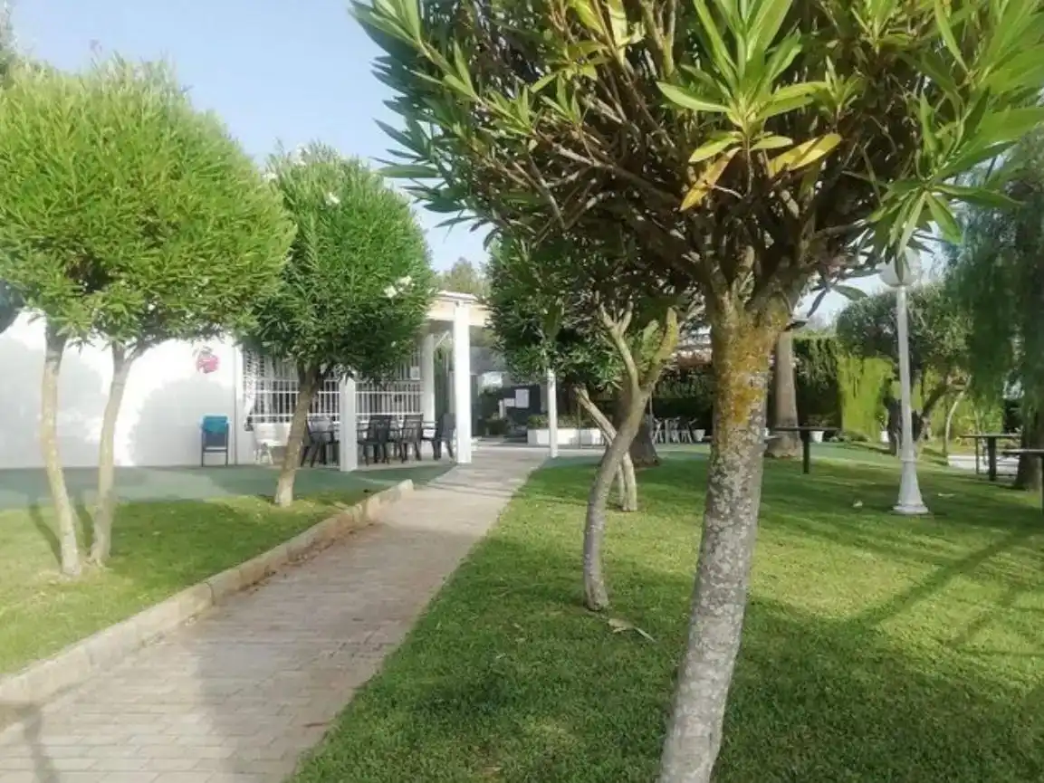 Casa o xalet en venda en Espartinas amb Aire condicionat, Jardí privat i Piscina