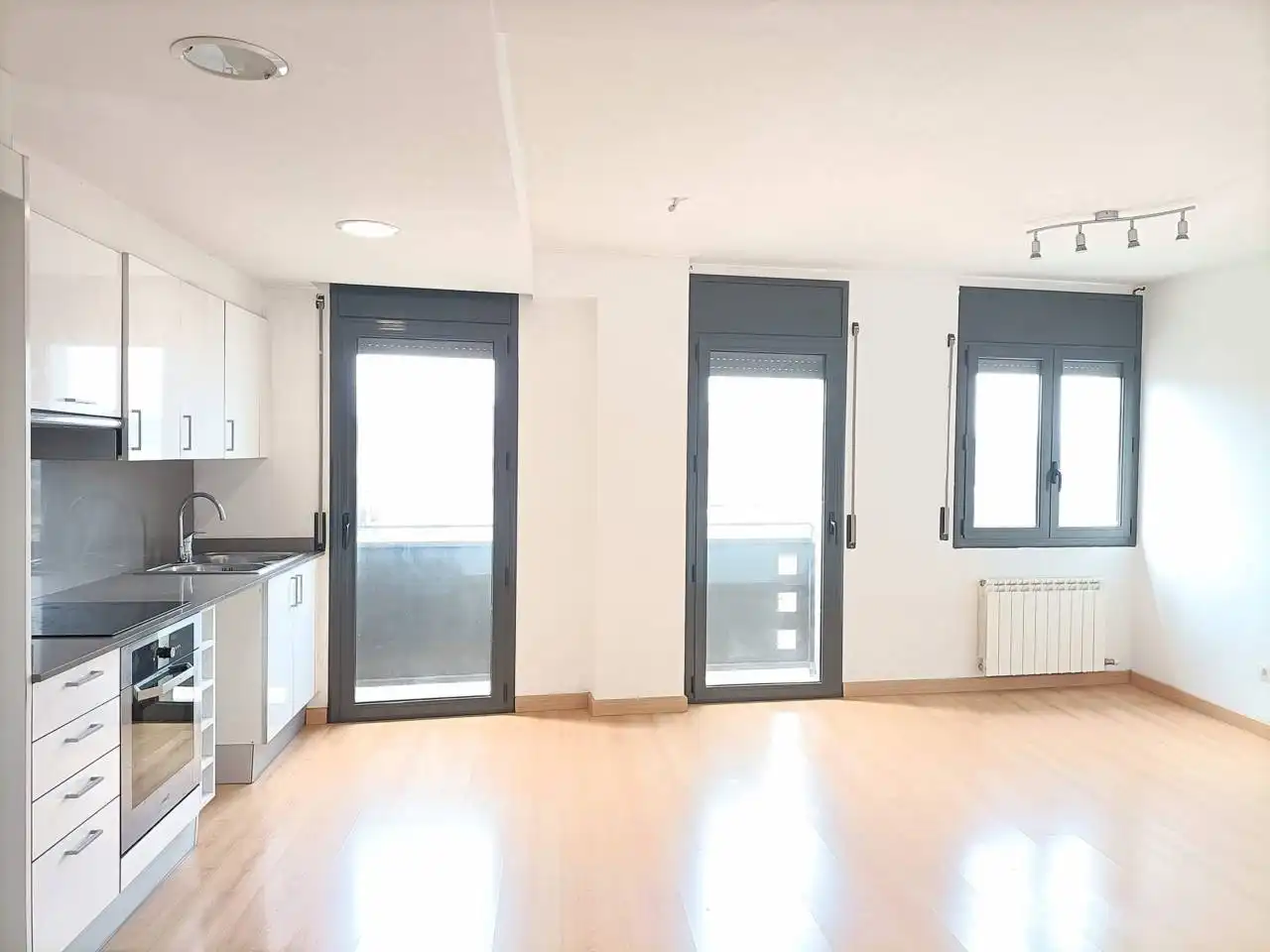 Kitchen of Flat for sale in Vic  with Heating, Parquet flooring and Balcony