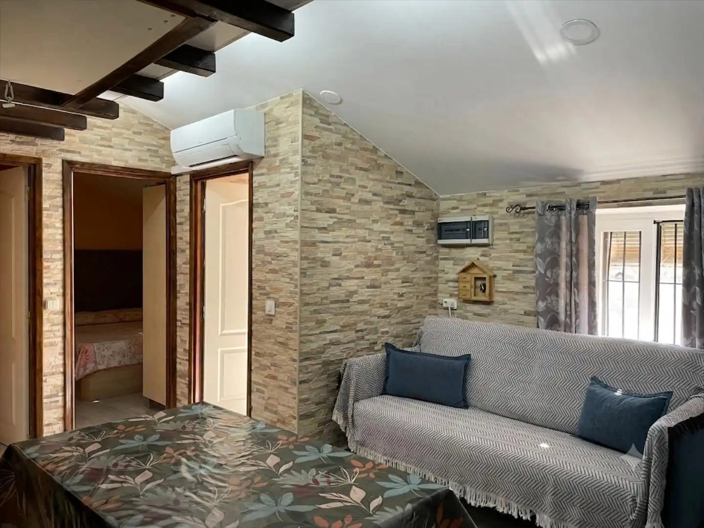 Sala de estar de Casa o chalet en venta en Sierra de Luna con Trastero y Amueblado