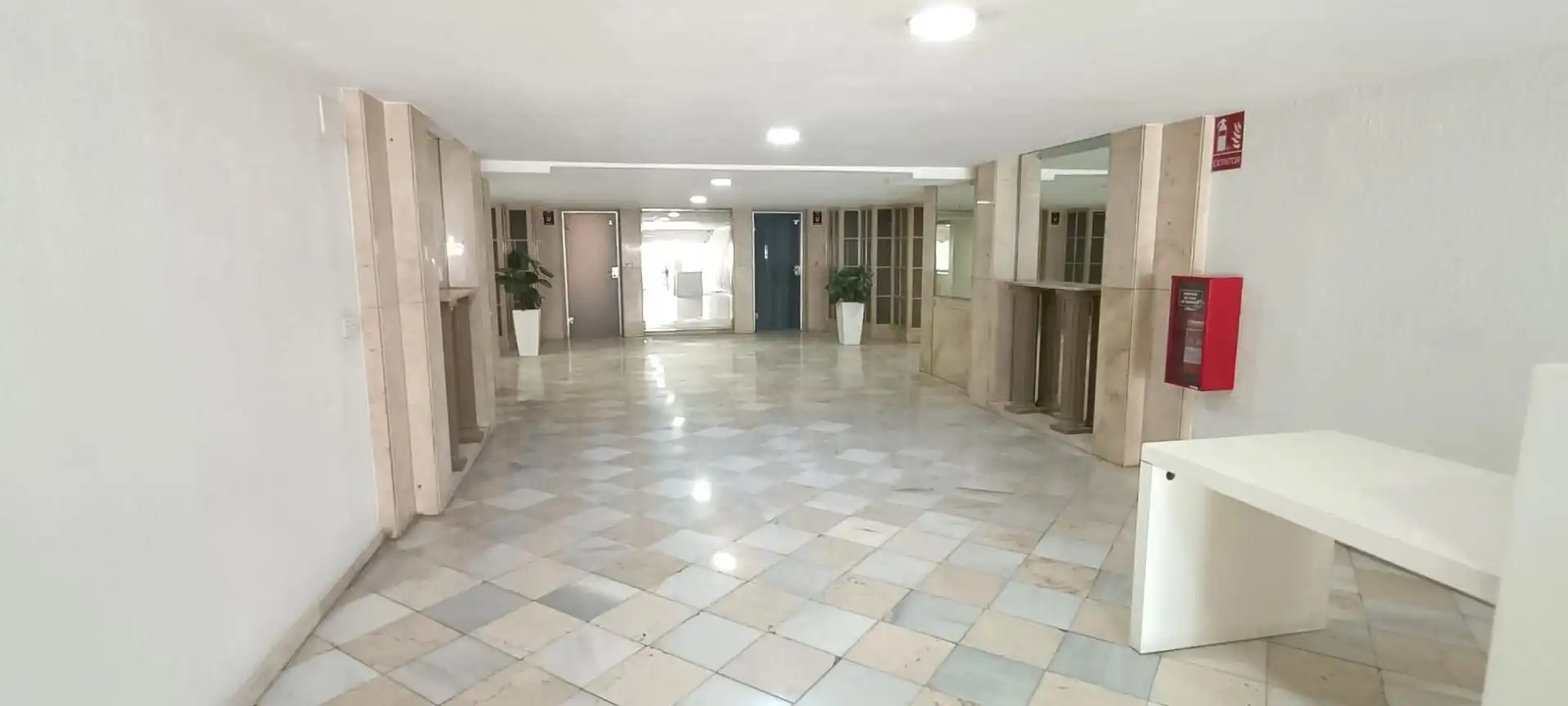 Office for rent in Granada  with Air Conditioner and Heating