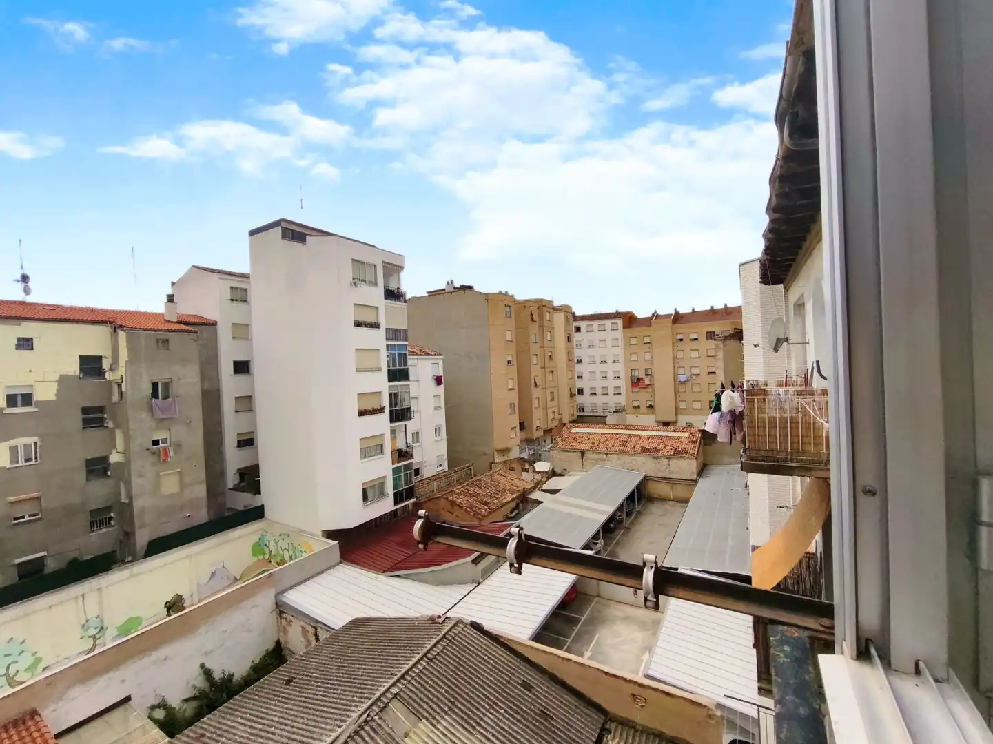 Außenansicht von Wohnung zum Verkauf in  Logroño mit Heizung, Parkett und Möbliert