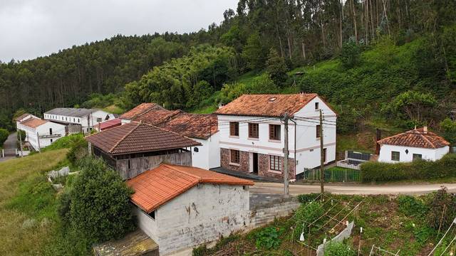 Casa-chalet en Venta en N/A en Carreño