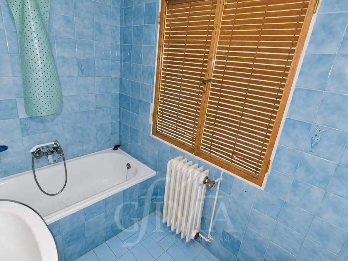 Bathroom of Houses for sale in Tomelloso  with Heating, Storage room and Furnished