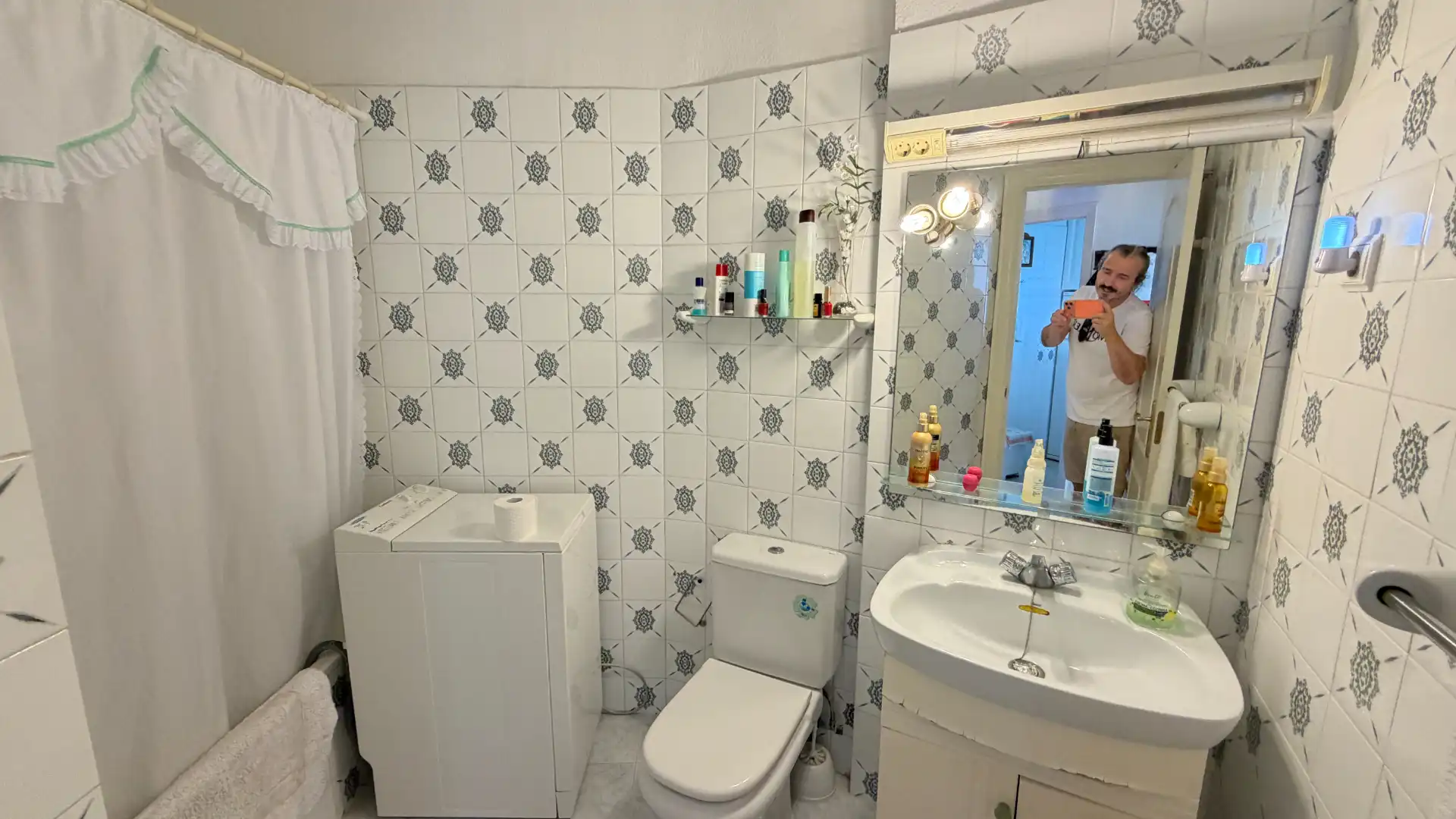 Badezimmer von Wohnung zum Verkauf in Torrox mit Möbliert, Ofen und Waschmaschine