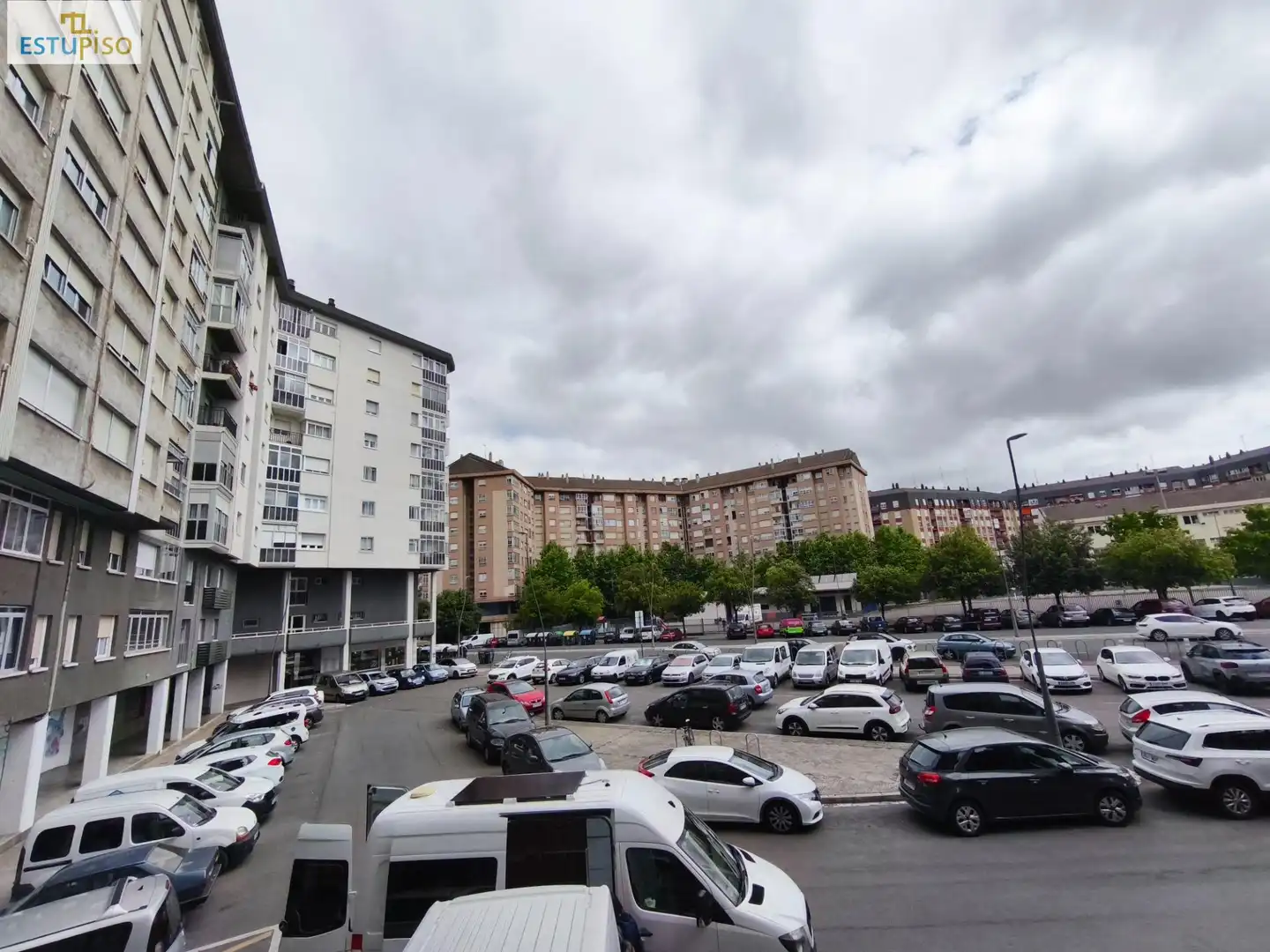 Aparcament de Pis en venda en Vitoria - Gasteiz amb Calefacció, Parquet i Traster